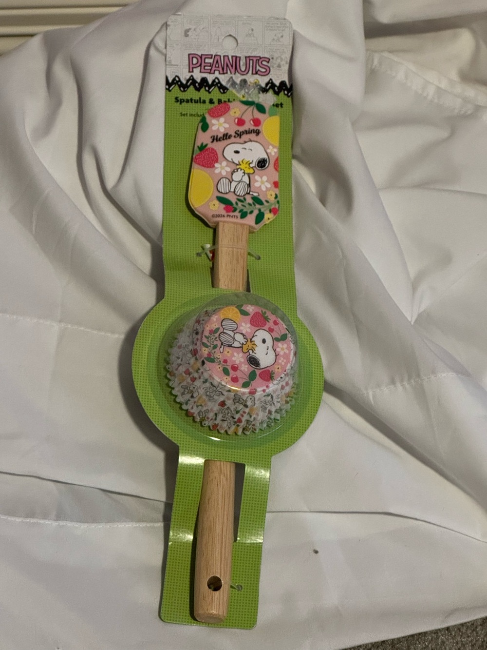 Peanuts Snoopy  Baking Spatula & Cupcake Liners Set